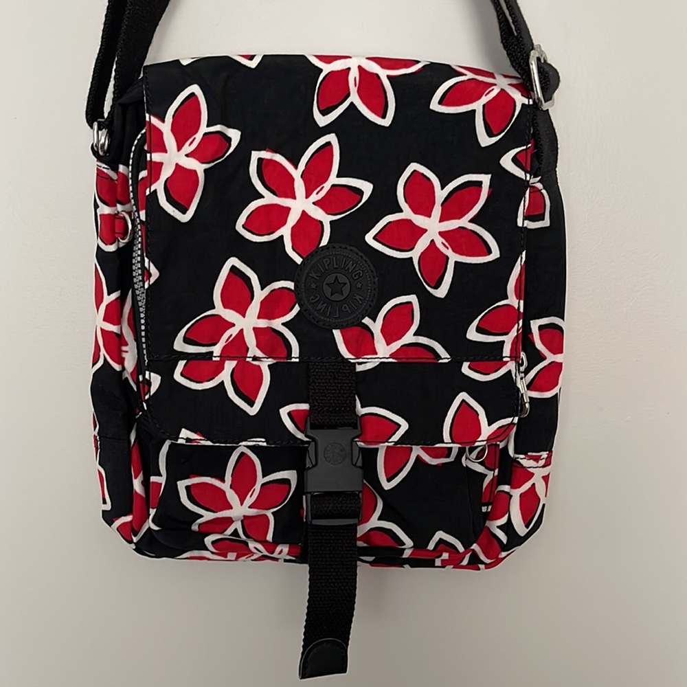 Kipling Lancelot Floral Red And White Print Crossbody… Gem